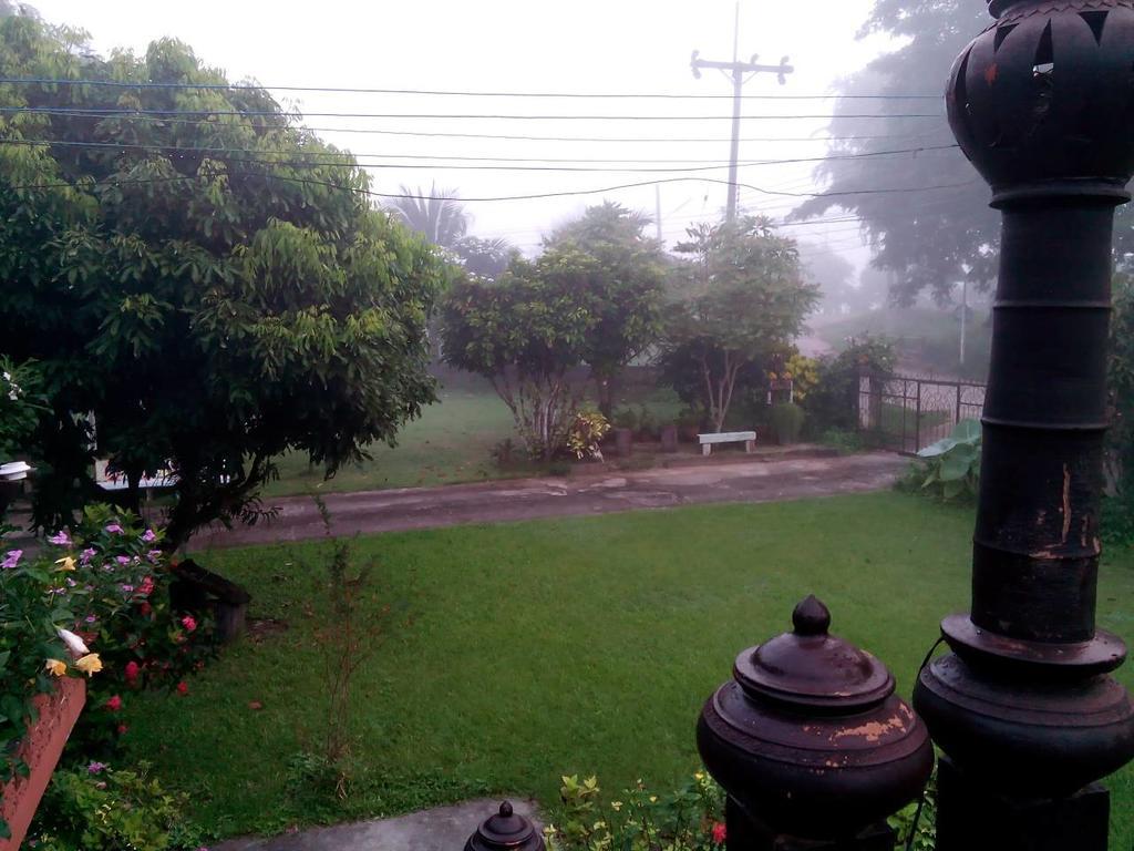 Oui Kaew Home Stay Phayao Exterior foto