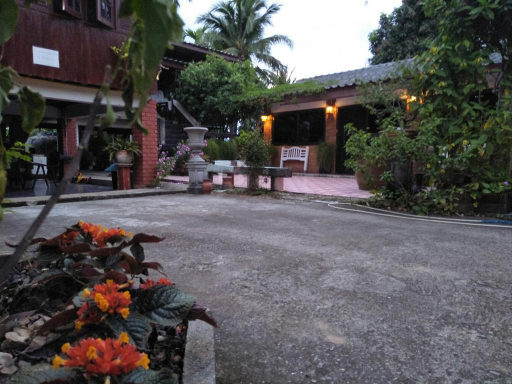 Oui Kaew Home Stay Phayao Exterior foto